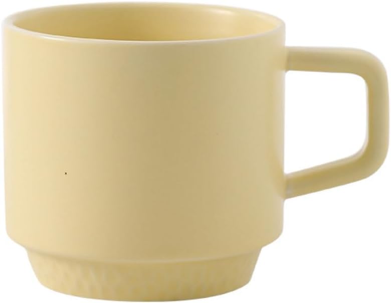 　　　 -------商品詳細------- 【製品仕様】450ml*1=1個，450ml*2=同色2個セット。カップ サイズ：口径:10cm 高さ:9.1cm 内容量:450ml 重量:423g 素材・材料:陶器。 飽きのこないシンプルなデザインは暮らしのスタイルを問わずテーブルに馴染み、リラックスできる空間を演出。マット仕上げの表面は手に馴染み、やさしい印象を与えます。 食器棚を開けると、カラフルなマグが綺麗に並んでいるので楽しい気分になります。積み重ねる順番を変える事で雰囲気を変えて楽しめるので、インテリア感覚で収納も。 収納性にスタッキングしやすい形状で、しっかりとした厚みがあり、毎日使いたくなるマグカップです。 誕生日 バースデー レディースギフト メンズギフト 父の日 母の日 敬老の日 祝い お祝い 記念日 バレンタイン ホワイトデー ペア プレゼント ギフト。説明 【この商品について】 450ml*1=1個 450ml*2=同色2個セット カップ サイズ：口径:10cm 高さ:9.1cm 内容量:450ml 重量:423g 素材・材質:陶器 一見シンプルだけど、使えば使うほど愛着が沸いて、お気に入りの一品になるはずです。 ●カラーバリエーション 同色でペアのマグカップとしても、別の色で組み合わせを楽しむのもOK。多彩なラインナップを揃えたマグカップです。 ●フォルム 定番、大人気のマグカップ。 ●持ちやすい取っ手 取っ手の幅が広く握りやすいので支えやすく使いやすい形です。 ●安定感 底面が広く安定しているため、オフィスシーンやデスクワーク時にもおすすめです。 ●口元の肉厚 肉厚に作られているため、保温性に優れています。 朝食、昼食、夕食などどんなシチュエーションでも使いやすい。 ●朝のシーンに合わせて。 ゆったりとした朝の時間に、お気に入りマグカップを。 ●午後のティータイムに。 一息つきたい午後のティータイムにぴったり。 ●毎日のコーヒーライフに。 思わず手にとってみたくなるフォルムのマグカップ。 【ご注意】 ●製造過程の個体差により、気泡や小さな黒点、傷などがどうしても発生してしまう場合がございますので、予めご了承ください。 もしよろしければ、慎重にご購入ください。