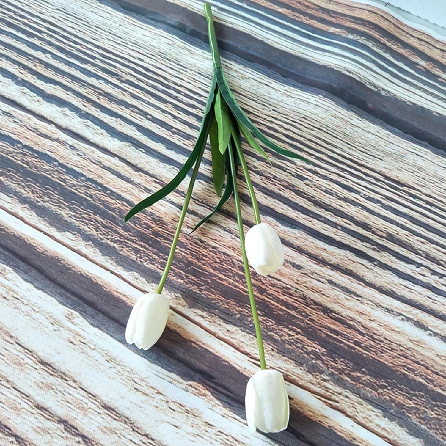 チューリップ 造花 アートフラワー 枯れない花 リアル 花束 人工植物鑑賞 フェイクフラワー ウェディングブーケ おしゃれ 美しい インテリア 置物 玄関飾り デコレーション 撮影道具 感謝の礼 母の