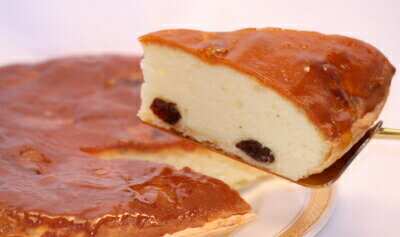 \ 同一お届け先・2枚目半額クーポン有/ クワード 18cm 御歳暮 お返し 製造工場直送 函館 送料込み 冷蔵 冷凍 ホール ロシア風 アプリコットジャム 御...