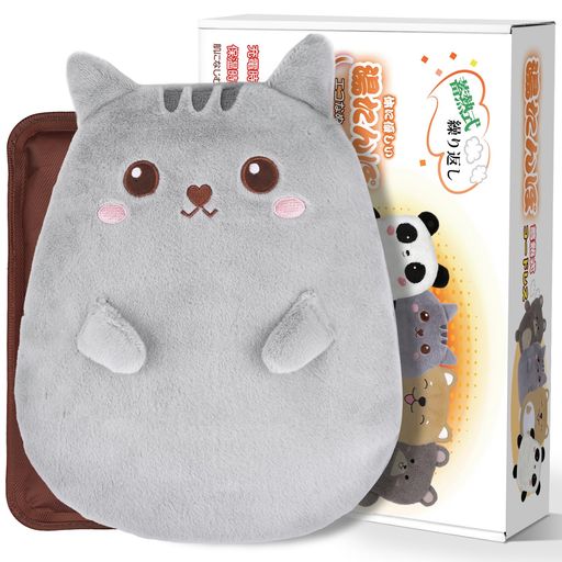 【急速充電·3~8H長時間保温·深めポケット付き】湯たんぽがわずか15分の充電で朝までポカポカ。布団の中で使用時間約6~8時間、お腹や腰にあてて使うなら約3~5時間。充電式湯たんぽの内側全体が深いポケットになって、中に手を入れることができ、両手を完全に包んで、指先までポカポカにさせます。またお腰・お腹・足元など使ったり、布団の中で使うこともできる。素敵なあったかグッズで、入浴中や寝る前に蓄熱しておけば、朝までしっかり体を温められます。 【高品質素材·6層防爆設計·自動断電】6層防爆設計、水と電気の分離デザイン、腐食しない水を採用し、温度過熱防止装置は二重保護チップでできており、ゆたんぽの温度が75°Cを超えると自動的に電源が切れる安全設計です。お湯を沸かして入れ替える手間がなく、コードをさして温まったら使用できるので、気軽に使えることです。また就寝だけでなく、日常生活で冷えを感じた時にこの暖房器具を使用すれば血流の改善にも繋がります。 【肌触り心地·3種類動物柄·水洗いOK】ふわふわの生地を使用した専用カバーは、電気湯たんぽの熱さを程よくしてくれて保温効果アップ!低温やけども心配なし。