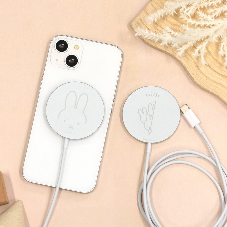【公式】ミッフィー MagSafe 対応 ワイヤレスチャージャー ワイヤレス充電器 MagSafe充電器 マグセーフ type-c マグネット充電器 磁石ワイヤレス Qi スマホ充電 スマートフォン おくだけ充電 軽量 薄型 iPhone AirPods Pro Android かわいい シルバー 銀のサムネイル