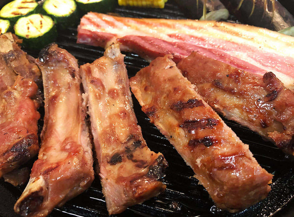 ラムスペアリブ 2枚入 約850g 骨付きバラ肉 バーベキュー 網焼き ロースト 煮込み...