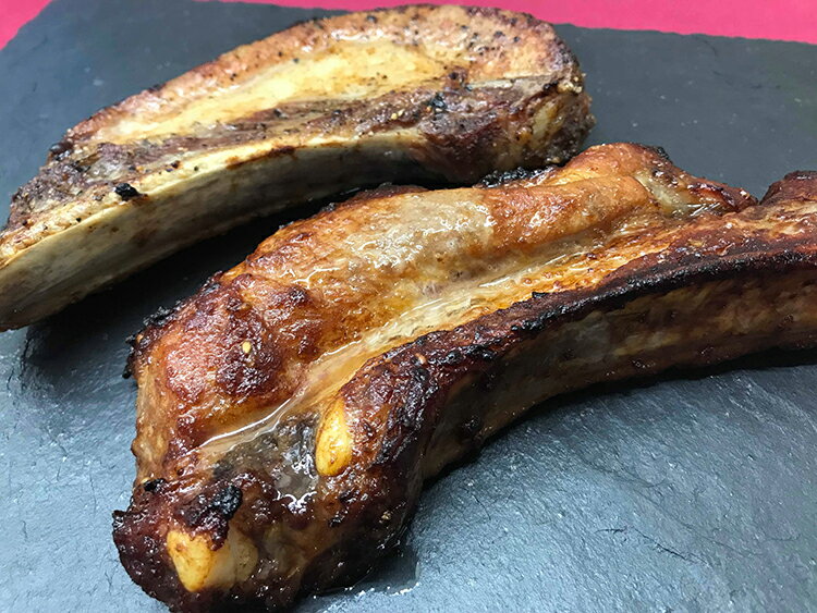 和豚もちぶた 肉厚 スペアリブ カット大（2本入 約500g） 焼肉のたれに漬け込んで焼くだけ！簡単美味【冷凍 不定貫2,580円/kgで再計算】
