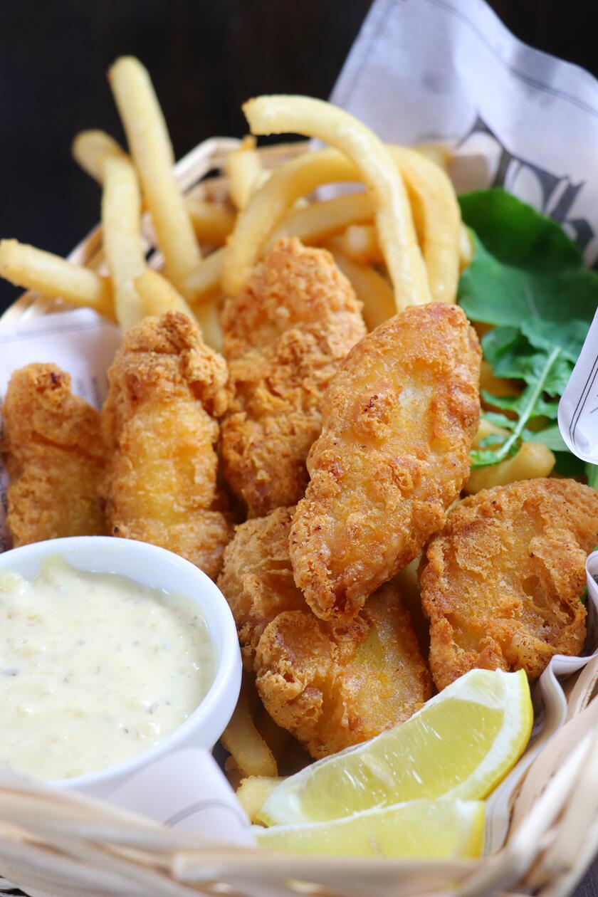 【バタードフィッシュSサイズ (小売り用) 10個入り】 【冷凍品】フィッシュ&チップス パンガシウス 冷..