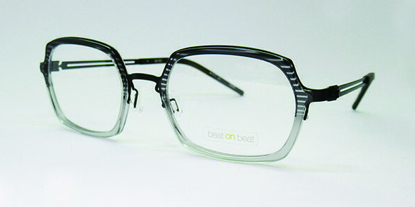 【 オンビート beat on beat? BT-233 】 ▼仕様・生産国:日本　made in japan・素材:β-TITANIUM/Acetate・レンズサイズ:48mm・レンズ天地サイズ:35mm・ブリッジサイズ:19mm・テンプルサイズ:135mm ▼フレームカラー・C-1 Black & Gray Half592・C-2 Vivid Blue Purple & Brown-Orange Half593・C-3 Eme Green & Brown-Blue Half594・C-4 Wine Brown & Green Mix-Pink Half595 ※レンズをご希望の場合は、セット内容(レンズ選択)の項目から、ご希望のレンズをお選びください。 ※カラーレンズ等、セット内容(レンズ選択)以外のレンズをご希望の場合は、「LENS EXCHANGE レンズ交換」よりご希望のレンズをお選びください。 C-1 Black & Gray Half592 C-2 Vivid Blue Purple & Brown-Orange Half593 C-3 Eme Green & Brown-Blue Half594 C-4 Wine Brown & Green Mix-Pink Half595