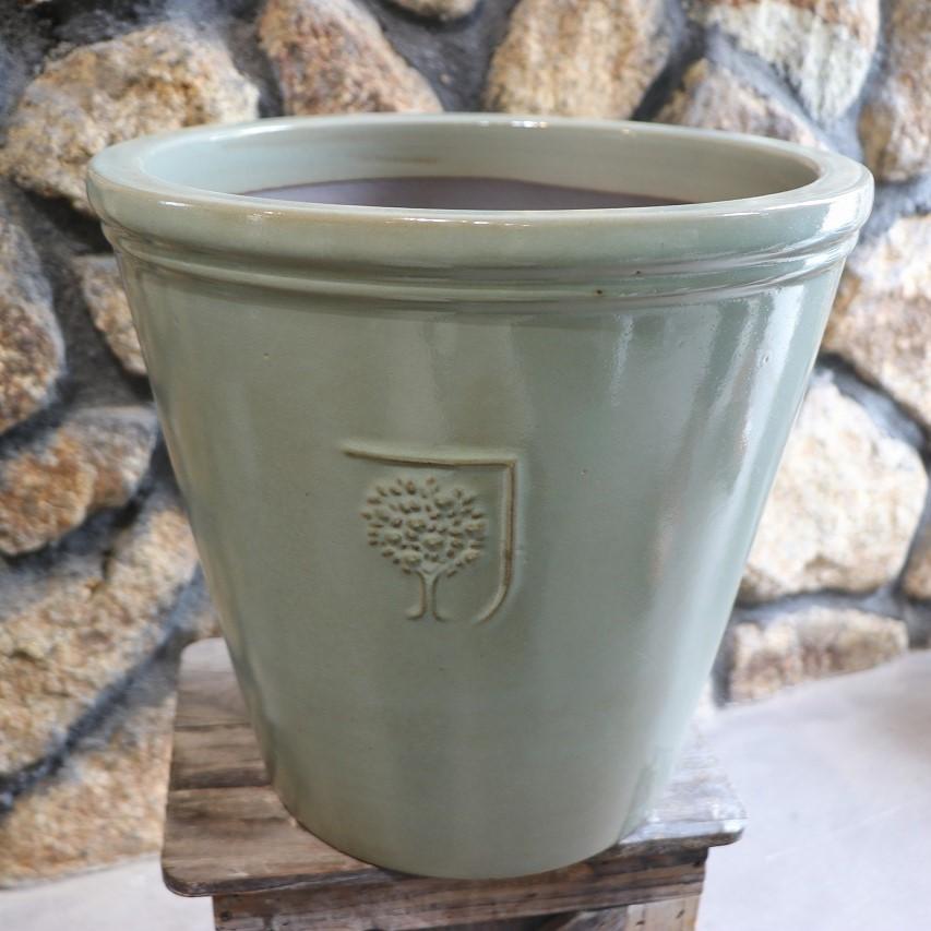RHS英国王立園芸協会監修 陶器鉢 マリナー Lサイズ ミントグリーン SPK-RH04MG/33 Φ33cm×H31cm 重量6kg 底穴あり 落ち着いた色合いが高級感のある大人な雰囲気を醸し出し、どんなお花や樹木にもよく合います。 RH...