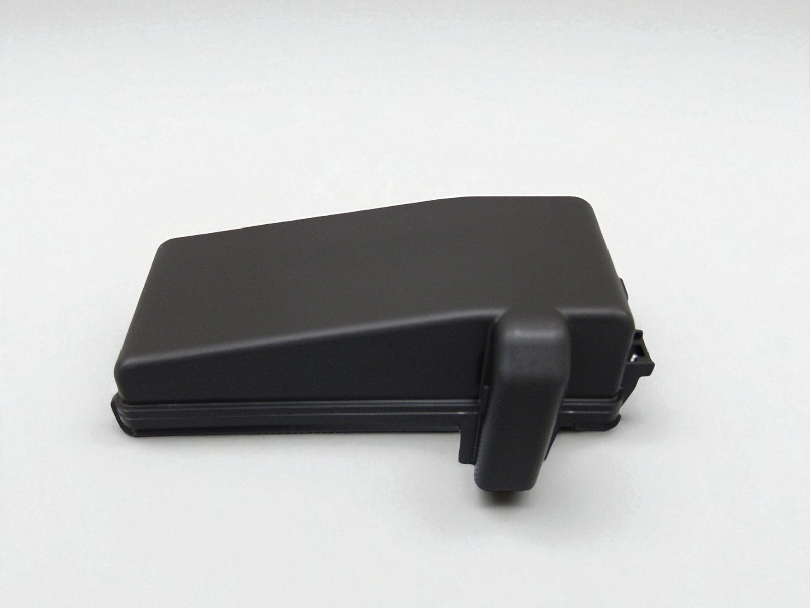 ヒューズボックスカバー　36738-64P30　エブリィ　DA17V　スズキ純正部品