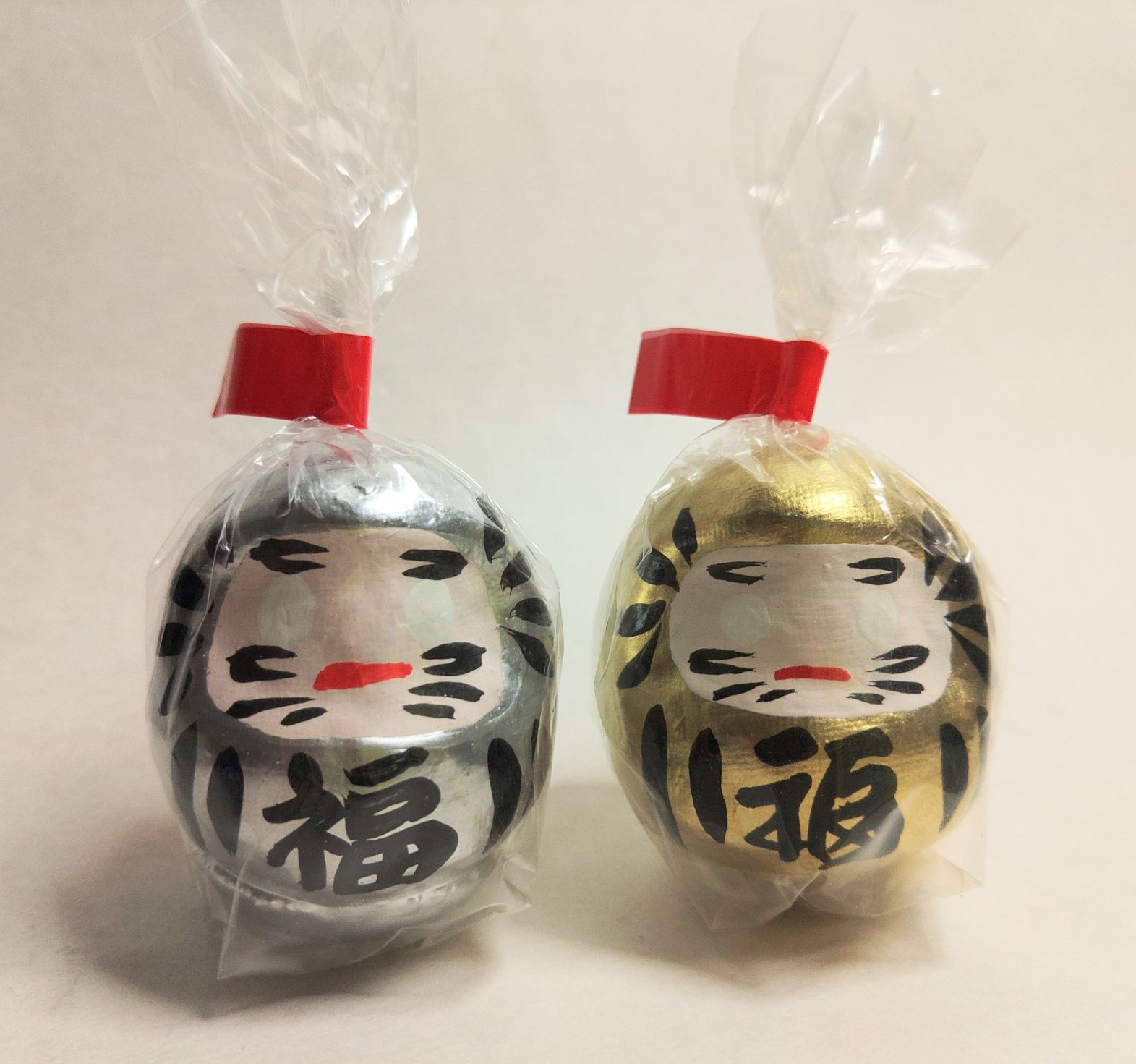 【限定カラー】 金 銀 2個セット 金のミニ福だるま＋銀のミニ福だるま 金運・長寿・開運・運気全般アップ カラーだるま ゴールド ＆ シルバー ミニサイズ 高さ約4.5cm 福入だるま 高崎だるま ダルマ 達磨