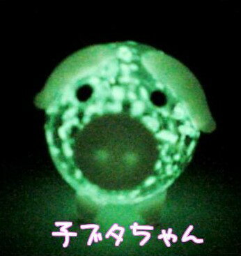 蓄光ガラス細工 インテリア 置物 蓄光ガラス 子ブタ 小サイズ30mm(3)