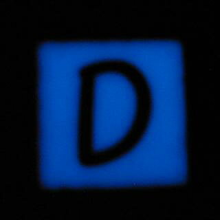 蓄光モザイクタイル22mm角 アルファベット 「D」