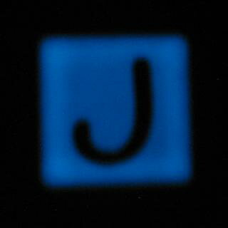 蓄光モザイクタイル22mm角 アルファベット 「J」