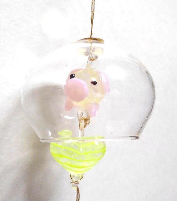 夏の風物詩 蓄光ガラス細工 ふうりん 蓄光ガラス 風鈴 ブタ ハート 全長27cm 風鈴...