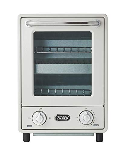 アッシュホワイト/-/K-TS4・Color:アッシュホワイト・パッケージ個数:1・2段式で省スペース！ 「焼きムラを抑え」「お手入れらくらく」「さらなるスリム化」も実現した新しいToffyのオーブントースター。・電力は900Wから1000Wにパワーアップ！1000Wの最高火力は、3段階の火力切替付き！庫内が高温になるとヒーターが自動的に消えたりついたりしながら料理する、庫内温度調整器付き。・同時に違うお料理が作れる2段構造。網を持ち上げ、庫内のお手入れもらくらく！トーストだけでなく、様々なレシピを楽しめます。・■■Toffy＿Classicシリーズ■■ ちょっぴりレトロで親しみのあるデザインが魅力。 シンプルで扱いやすいスペックと、ダスティカラーが人気のクラシックラインです。