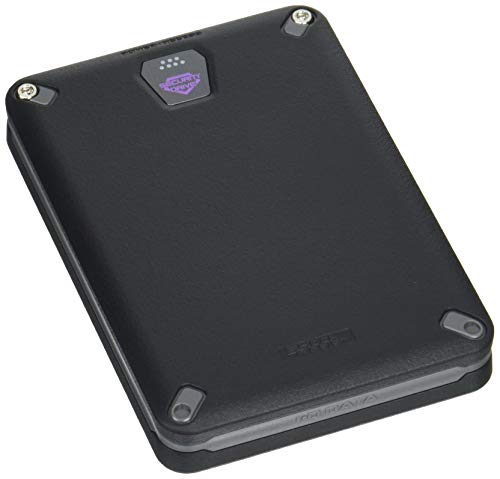 ・ブラック 1TB HDPD-SUTB1・・Size:1TB・耐衝撃ポータブルHDD 1TB・ハードウェアAES256bit自動暗号化機能・1年説明 ■本商品は、ハードウェアによるAES256bitの自動暗号化機能を搭載したセキュリティポータブルハードディスクです。ハードディスクに書き込まれるデータ全てが自動で暗号化されるので、たとえ解体してもデータを読み取られる心配はありません。 ■本商品に保存するデータは、すべて自動で暗号化されるため、暗号化し忘れる心配なく、簡単に情報漏えい対策ができます。また、本商品に保存したデータにアクセスするためには、パスワードによる認証が必要となります。 ■ポータブルハードディスクを持ち運ぶときには、うっかり落下するリスクが伴います。 ハードディスクのような精密機器は、落下の衝撃によってデータが読み取りできなくなる可能性があるため、万が一に備えて、本商品のような耐衝撃モデルを選ぶのがおすすめです。 ■本商品はWindows 8などの通常のWindowsパソコン向けOSはもちろん、Windows Server 2012を含むサーバー用OSにも対応。ハードウェア暗号化やパスワードロックを、ビジネスユースに多いサーバーOSでもお使いいただけます。 ※パスワード入力画面の自動起動はWindowsのみ対応。