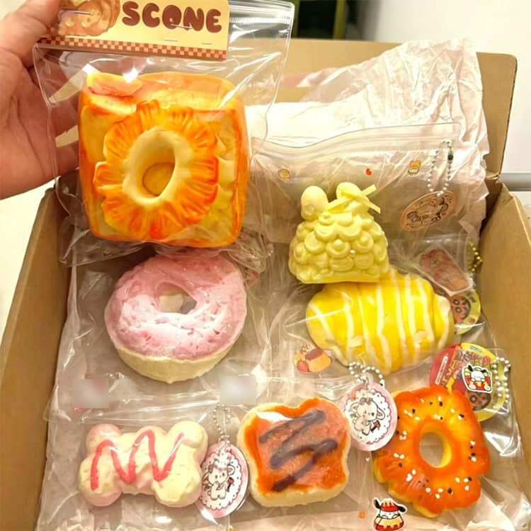 低反発 スクイーズ スイーツ パン プレゼント 子供 ケーキスクイーズ 低反発 おもちゃ 肉球 そっくり ケーキ ふわふわ 握るおもちゃ ストレス解消 触感抜群 8点入り 感触 癒しグッズ かわいい 大人 握るおもちゃ SNS人気 ギフト grabadream-10008325 グラブアドリーム サンプル画像2