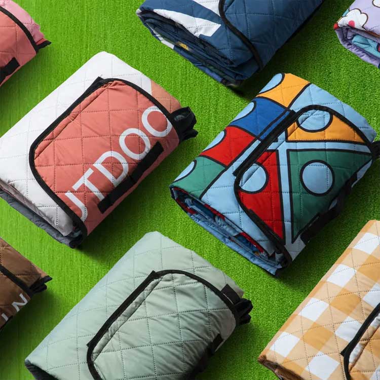 コンパクト 大判 レジャーマット レジャーシート 折り畳み パーティー 持ち運び 敷物 大きめ 200*200 フライングチェス カーペット 家族 飛行機チェス 親子ゲーム プレイマット ボードゲーム プレイマット