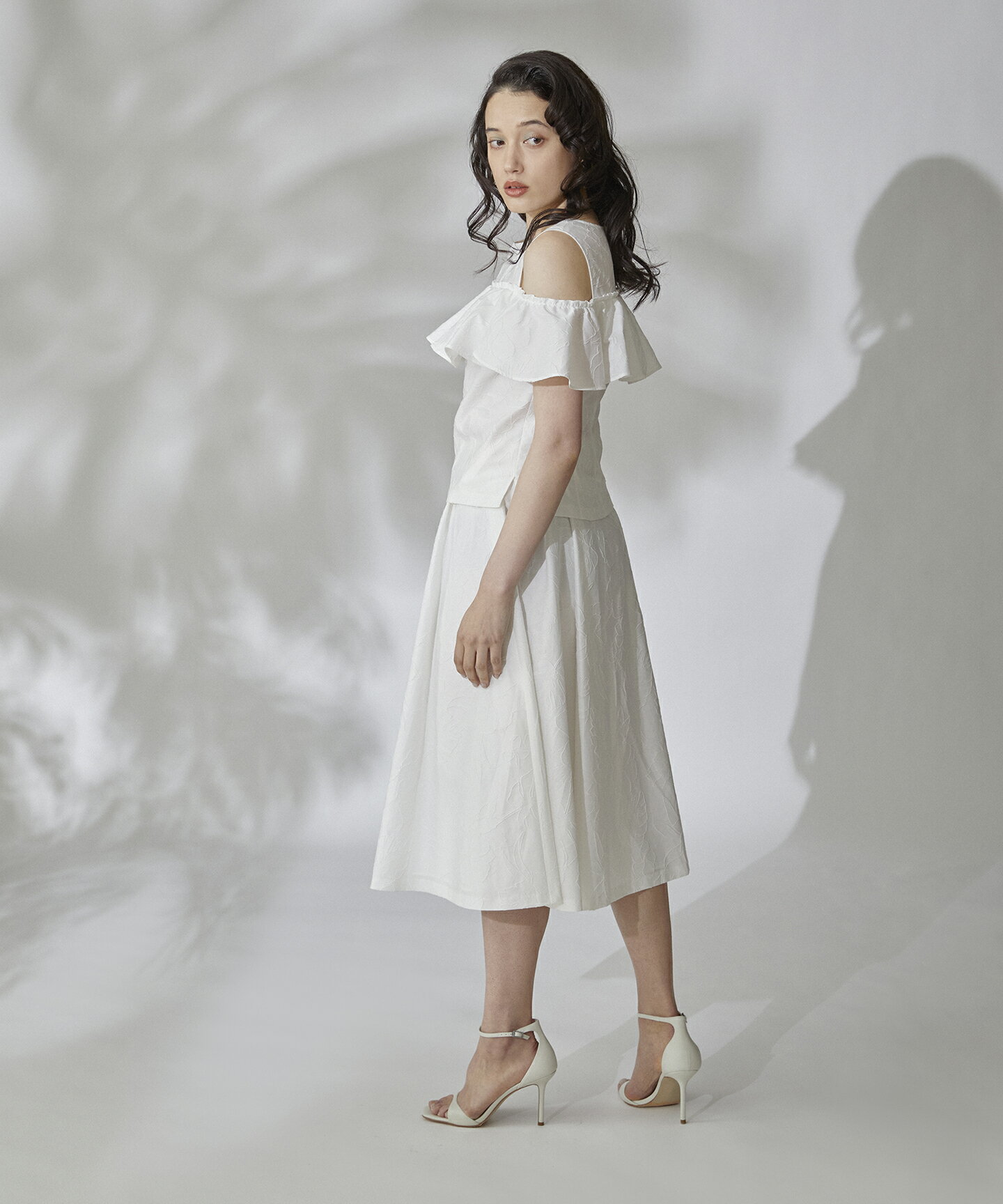 Rakuten - 【グレースコンチネンタル】フレアミディJQスカート GRACECONTINENTAL フレアスカート 白スカート フェミニン 夏スカート リゾートスカート サイドリボン ミディアム丈 ジャガード素材 アウトレット ストックストア