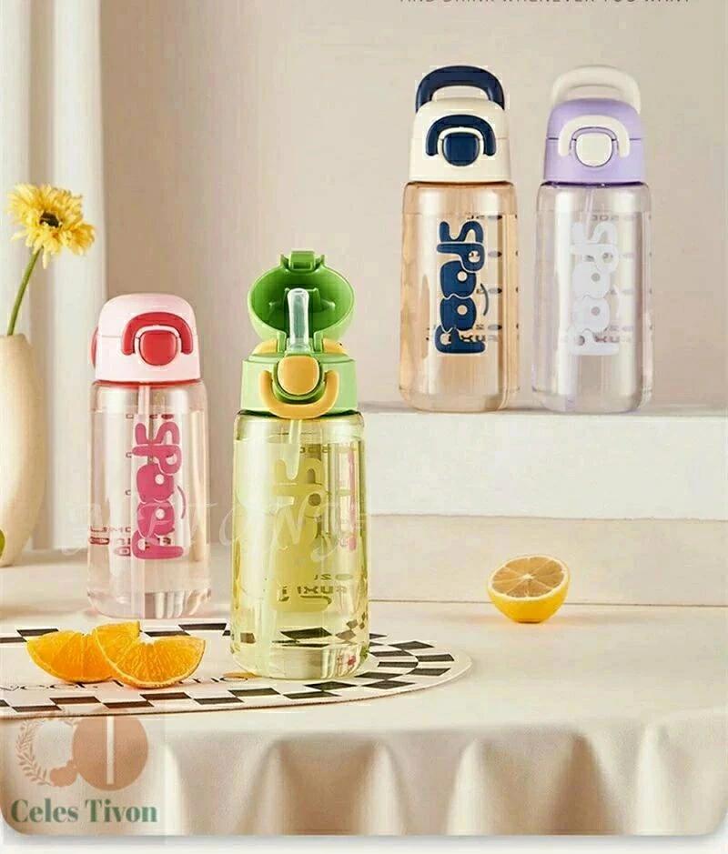 Grace Selectのキャンプ 運動水筒 プラスチック ウォーター 可愛い 洗いやすい 大人 漏れない 超軽量 ウォーターボトル 運動 スポーツ 男女兼用 スポーツボトル ジム 女の子 600ml 通勤 ボトル 目盛り 大容量 大人用 ワンタッチ 水筒 登山 700ml ストロー アウトドア おしゃれ 透明 直飲み｜アングル2