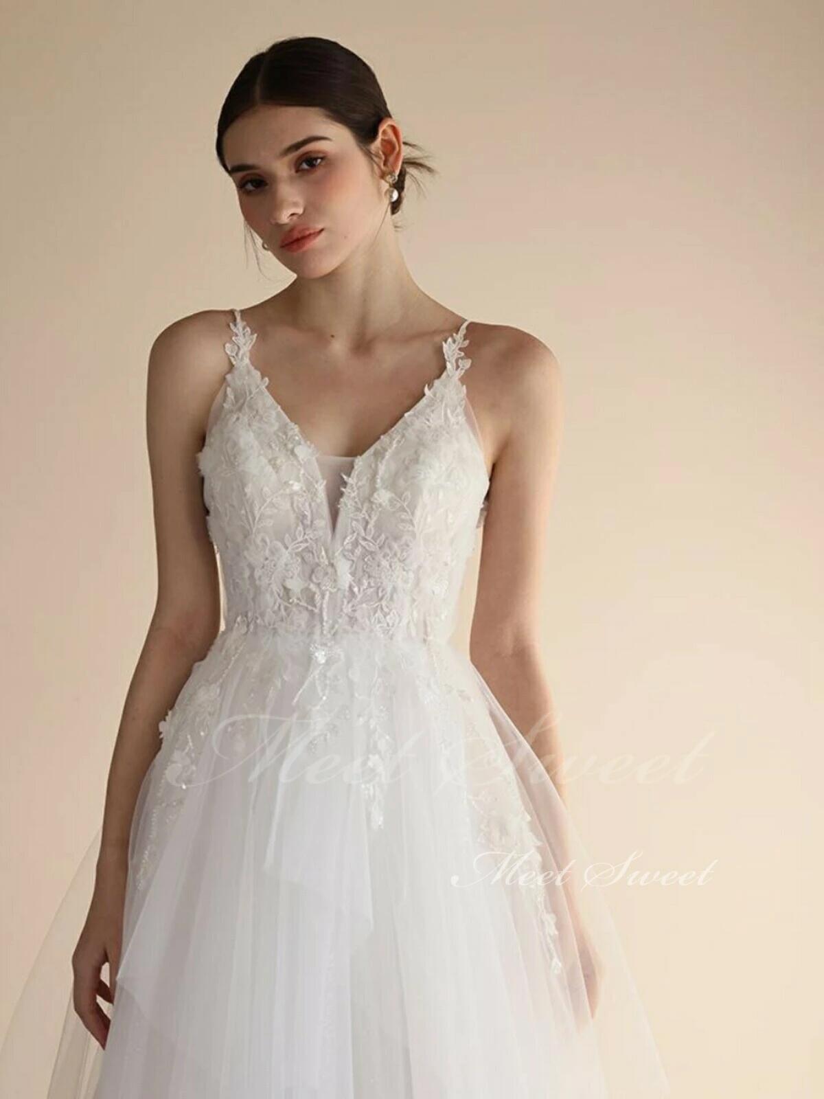 Grace Selectのウェディングドレス Aラインドレス チュールドレス 白 バックレス ノースリーブ 上品 花嫁 結婚式 二次会 前撮り ドレス ウェディング ロングドレス オフホワイト ブライダル｜アングル2