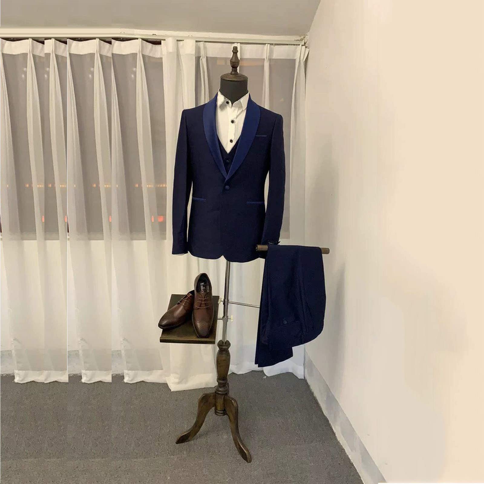 男性トルソー マネキン 紳士服の表示のための男性のマネキン 男性のハーフバストマ...