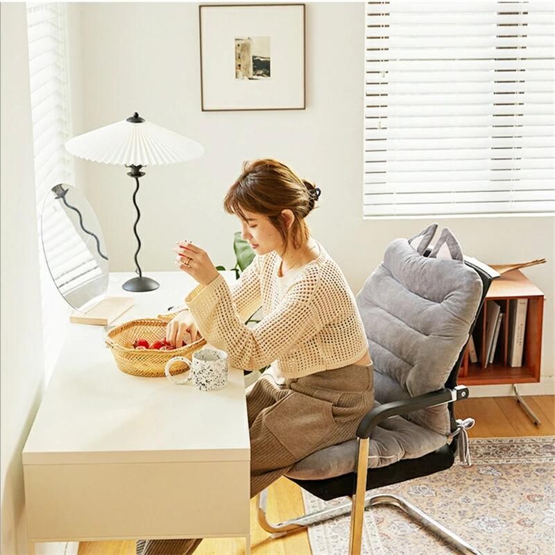 椅子クッション シートクッション 椅子用 クッション ロング 背もたれ付き チェアクッション 寒冷対策 こたつ 座布団 座面クション チェアパッド 紐付き 滑り止め ダイニング オフィスクッション 椅子用座布団 座椅子 車内用 オフィス 通気 四季適用 プレゼント 海外通販 [3]