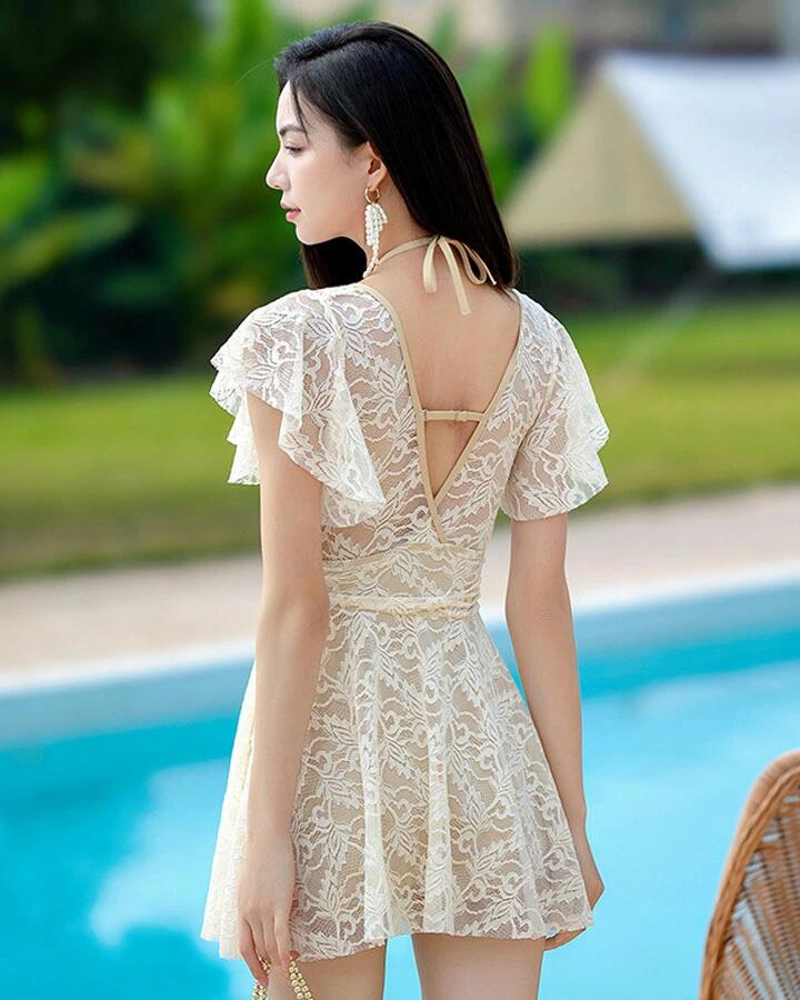 Grace Selectの水着 レディース ワンピース キュット レース 可愛い 半袖 ホワイト ブラック ベージュ 20代 30代 体型カバー Vネック セクシー お洒落 エレガント 大きいサイズ 背露出 露出控え 黒 オールインワン ママ水着 40代 オトナ女子 THOM WILLS｜アングル3