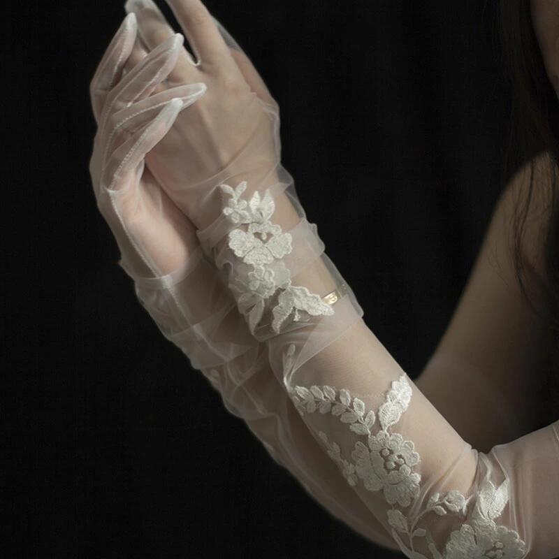Grace Selectのグローブ ロング ロン 花嫁手袋 グローブ 手袋 結婚式 可愛い グローブ レース ロング ウェディング glove wedding 挙式 二次会｜アングル2