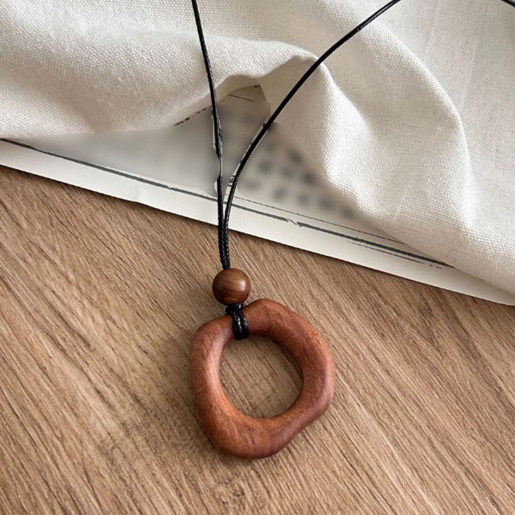 ハンドメイド シンプル ナチュラル プレゼント ペンダント おしゃれ 木製 合成革紐...