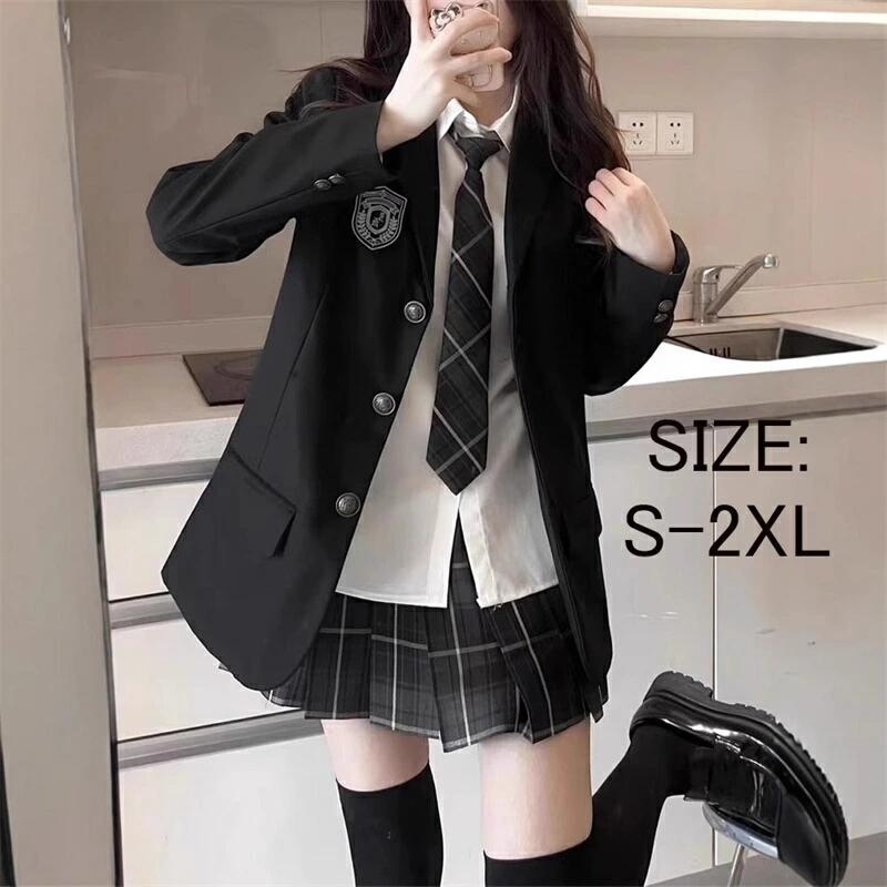 商品紹介 女子高生 制服セット 高校制服 スクール 制服 ブレザー5点セット 女子 中学生 高校生 スクールブレザー 素材:ポリエステル 商品内容: ブレザー+シャツ+スカート+ネクタイ+ワッペン ※注意事項 商品について： ※サイズ表記は目安です。若干の誤差がある場合がございます。 ※製造中（縫製、染色など）により商品において色味や柄、サイズに若干の誤差や、生地を織る際に糸の継ぎ目や多少のほつれ等が生じる場合がございますが、品質上の問題ではございませんのでご了承の上お買い求めくださいませ。（返送時送料はお客様にご負担頂いております）。 ※手作り商品でございますから、画像と若干異なる場合も御座います。 ※モデルに使用している小物、アクセサリ等は商品内容に含まれません。 ※発送上の状態によって商品がシワになる場合がございます。予めご了承くださいませ。 ※色落ちや色移りすることがございますので、他のものとは分けて洗濯してください。商品紹介 女子高生 制服セット 高校制服 スクール 制服 ブレザー5点セット 女子 中学生 高校生 スクールブレザー 素材:ポリエステル 商品内容: ブレザー+シャツ+スカート+ネクタイ+ワッペン ※注意事項 商品について： ※サイズ表記は目安です。若干の誤差がある場合がございます。 ※製造中（縫製、染色など）により商品において色味や柄、サイズに若干の誤差や、生地を織る際に糸の継ぎ目や多少のほつれ等が生じる場合がございますが、品質上の問題ではございませんのでご了承の上お買い求めくださいませ。（返送時送料はお客様にご負担頂いております）。 ※手作り商品でございますから、画像と若干異なる場合も御座います。 ※モデルに使用している小物、アクセサリ等は商品内容に含まれません。 ※発送上の状態によって商品がシワになる場合がございます。予めご了承くださいませ。 ※色落ちや色移りすることがございますので、他のものとは分けて洗濯してください。