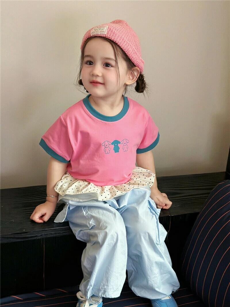 子供服 女の子 セットアップ 夏 半袖 Tシャツ プリント イラスト ワイドパンツ カーゴパンツ ワークパンツ ロング 上下 2点セット ピンク おしゃれ かわいい 韓国ファッション インスタ映え 撮影 キッズ ジュニア 部屋着 ゆるカワ 柔らかい 80~140cm 2