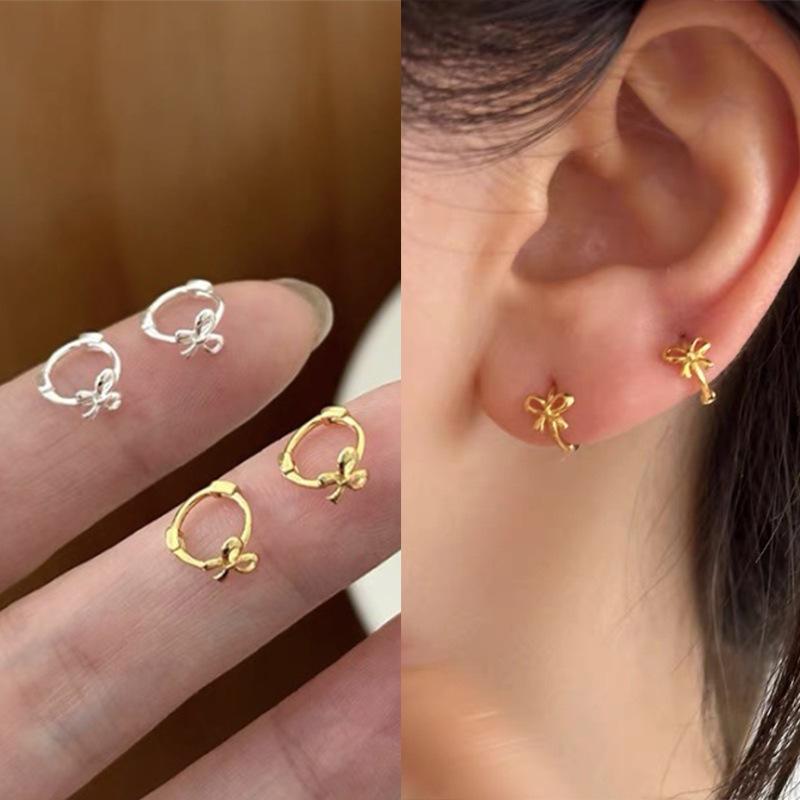 レディース イヤリング 蝶結び ミニ コンパクト かわいい 個性的 デザイン 高級感 軽量 日常使い 耳アクセサリー