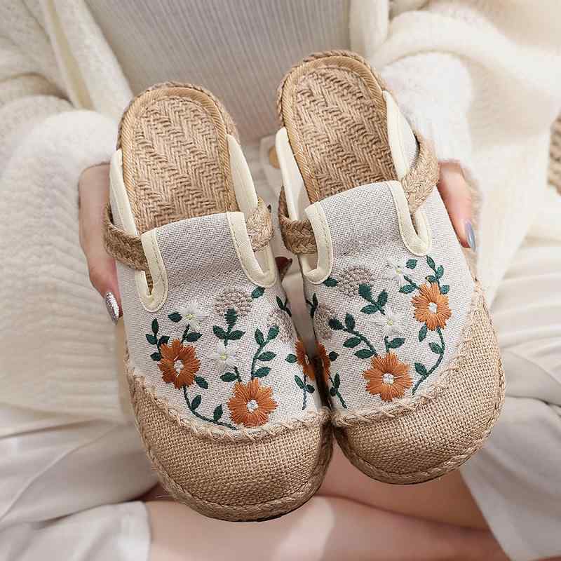 Rakuten - 靴 フラットシューズ レディース エスニック 花柄刺繍 手作り キャンバス 布製 軽量 上品 ぺたんこ ローカット ラウンドトゥ チャイナ風 パンプス 普段使い 春夏