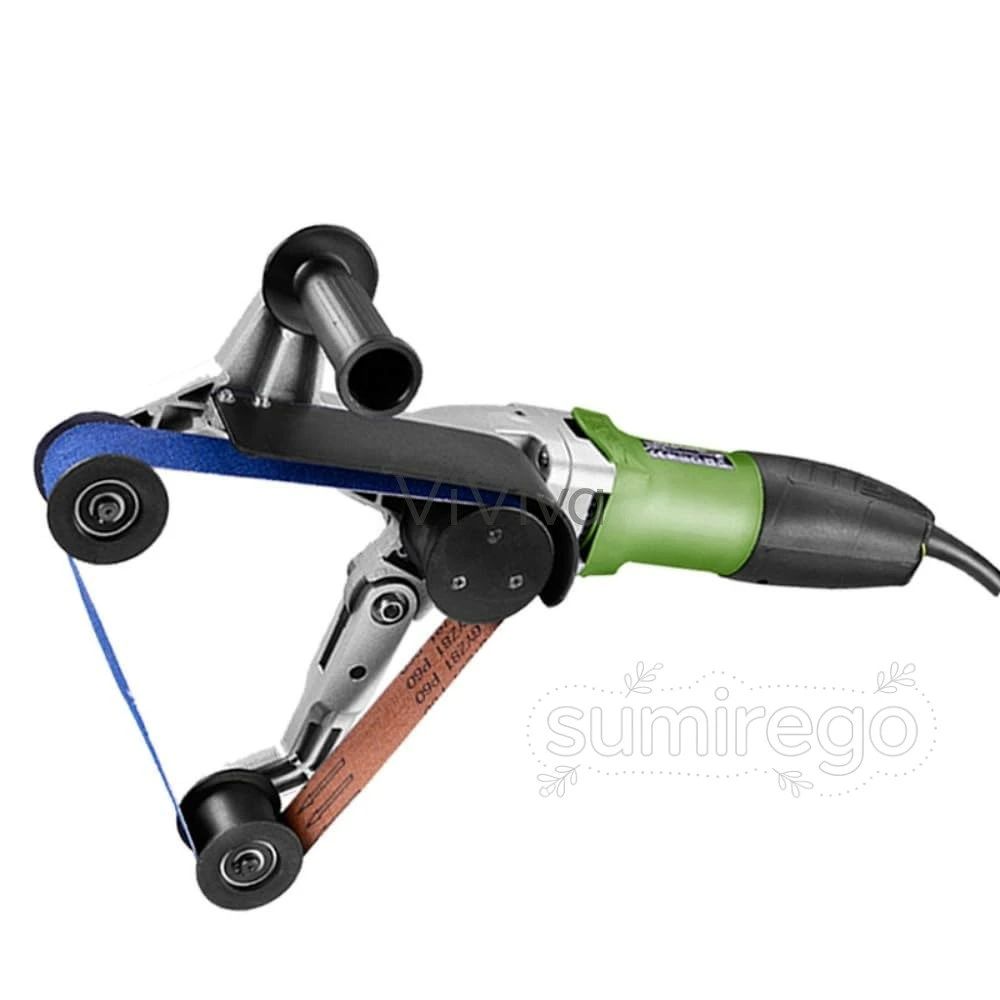 【商品名】800W 電動ステンレスパイプ研磨機 手持ち式 最大加工径180mm 角度270° 6段階スピード調節 鋼管/チューブ/パイプ/金属研磨 多機能、多用途で効率的、便利な補助ハンドル付き、ステンレス鋼の研磨に適しています【価格】48000円【商品説明】? 800Wの強力なモーター搭載で、効率的に研磨作業ができます。丸管グラインダーのベルトガイドプーリーは、ずれることなく正確にガイドできます。 ロックスイッチを押すと電源がロックされ、安全で信頼性が高くなります。? 手持ち式で、操作が簡単で使い勝手が良い。270大面積サンディング、ベルトサンダーは直径180mm未満の丸材や丸パイプに適しています。? 最大加工径180mm、角度270の範囲で研磨可能。回転速度2.4?9.1 m/s、6段階スピード調節、最大対応パイプの直径180mm、加工角度270、ベルトサイズ幅40mm*長さ760mm、パワー800W。? 6段階のスピード調節ができ、作業内容に合わせて最適なスピードを選べます。作業のニーズに応じてギア速度を調整できます。 さらに、大規模な放熱設計により、機械の焼損を避けるために適時に熱を放散できます。? ステンレス鋼管、木管、アルミ管、銅管、チタン管などの曲げ管、溶接痕、大面積の研磨や絞り加工に広く使用されています。鋼管、チューブ、パイプ、金属などの研磨に対応し、多機能多用途です。製品仕様書名前：丸管研磨機定格電力: 800W速度: 7【商品名】800W 電動ステンレスパイプ研磨機 手持ち式 最大加工径180mm 角度270° 6段階スピード調節 鋼管/チューブ/パイプ/金属研磨 多機能、多用途で効率的、便利な補助ハンドル付き、ステンレス鋼の研磨に適しています【価格】48000円【商品説明】? 800Wの強力なモーター搭載で、効率的に研磨作業ができます。丸管グラインダーのベルトガイドプーリーは、ずれることなく正確にガイドできます。 ロックスイッチを押すと電源がロックされ、安全で信頼性が高くなります。? 手持ち式で、操作が簡単で使い勝手が良い。270大面積サンディング、ベルトサンダーは直径180mm未満の丸材や丸パイプに適しています。? 最大加工径180mm、角度270の範囲で研磨可能。回転速度2.4?9.1 m/s、6段階スピード調節、最大対応パイプの直径180mm、加工角度270、ベルトサイズ幅40mm*長さ760mm、パワー800W。? 6段階のスピード調節ができ、作業内容に合わせて最適なスピードを選べます。作業のニーズに応じてギア速度を調整できます。 さらに、大規模な放熱設計により、機械の焼損を避けるために適時に熱を放散できます。? ステンレス鋼管、木管、アルミ管、銅管、チタン管などの曲げ管、溶接痕、大面積の研磨や絞り加工に広く使用されています。鋼管、チューブ、パイプ、金属などの研磨に対応し、多機能多用途です。製品仕様書名前：丸管研磨機定格電力: 800W速度: 7