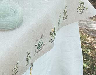 LES PLUS BELLES CREATIONS D’HELENE LE BERRE クロスステッチ刺繍図案集 フランス...