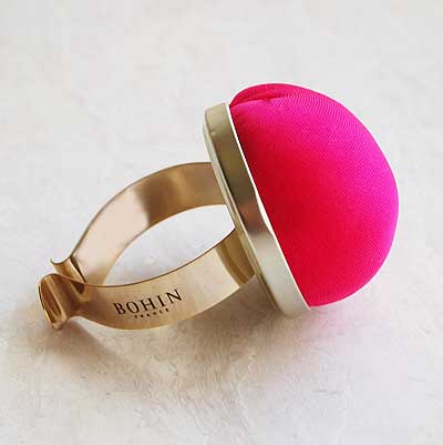 フランス　BOHIN　ピンクッションブレスレットフューシャ　赤紫色　手芸