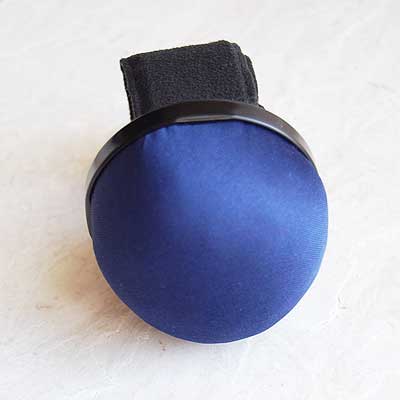 フランス　BOHIN　ピンクッション　スラップブレスレットブルー(紺色ぐらいの深み)　手芸