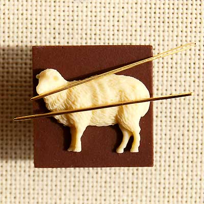 ピンクッション マグネットタイプ ヒツジ 磁石の針山ニードルマインダー　Needle M...