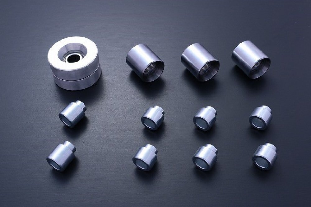 NISSAN リアナックル用ピロ＆カラーSET　片側のみ（GT-R用）