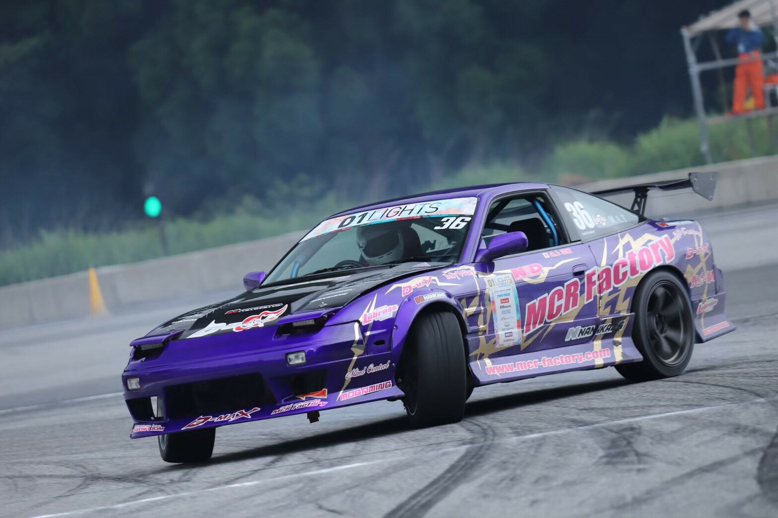 NISSAN ドリフトスペック　サイドステップ(180SX）