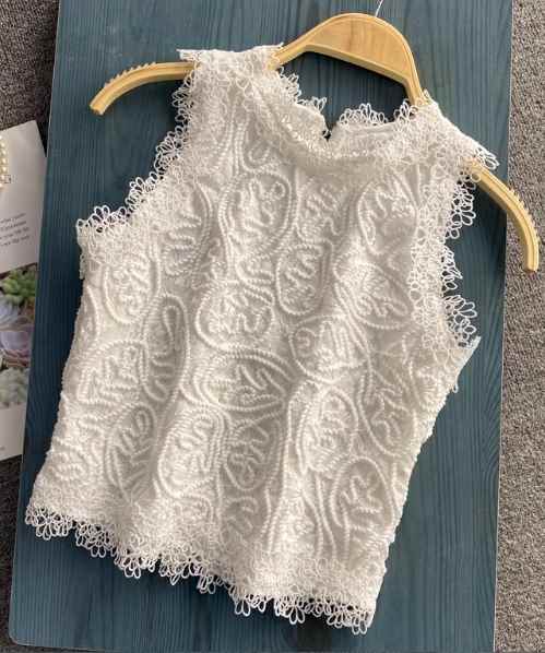 レディース トップス タンクトップ 袖なし ノースリーブ スタンドカラー タイト スリム 細身 ストレート レース 刺繍 ファスナー レースアップ 透け感 かわいい 大人可愛い 上品 おしゃれ ガーリー 主役級 ラブリー キュート 都会的 セクシー 華やか 夏 パーティー