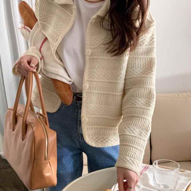 レディース アウター カーディガン ジャケット ミディアム 長袖 袖あり 襟付き 丸襟 前開き ボタン かわいい 大人可愛い シンプル カジュアル おしゃれ レトロ カントリー ナチュラル 無地 柄 春 秋 女性用 通勤 デート お出かけ 旅行 公園 女子会 休日 ガーデン