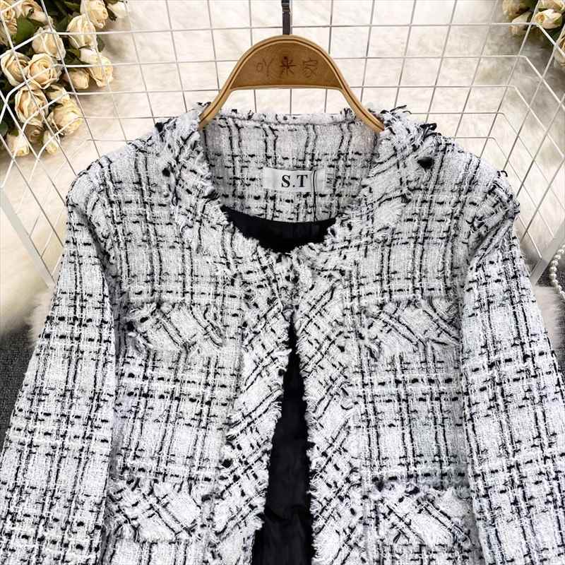レディース ジャケット ノーカラージャケット 長袖 Uネック ラウンドネック 前開き ツイード コンサバ ボタン かわいい 大人可愛い 上品 おしゃれ かっこいい レトロ ガーリー エレガント モダン フォーマル 抜け感 ラブリー 都会的 ラグジュアリー クラシカル