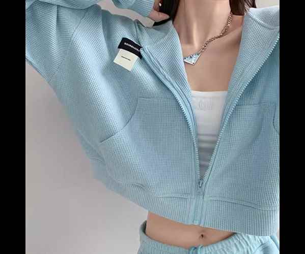 Plain - レディース トップス パーカー スウェット ショート クロップド丈 長袖 ストリート ファスナー 前開き フード 薄手 かわいい 大人可愛い きれいめ シンプル カジュアル おしゃれ かっこいい こなれ感 ラフ ボーイッシュ スポーティー ルーズ クール モダン 抜け感