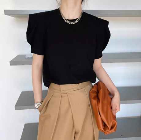 樂天商城 - レディース トップス シャツ ブラウス カットソー 半袖 パフスリーブ Uネック かわいい 大人可愛い きれいめ シンプル カジュアル 上品 おしゃれ こなれ感 ラフ モード系 エレガント ナチュラル 無地 夏 デート お出かけ 女子会 休日 韓国 オルチャン コーデ プチプラ