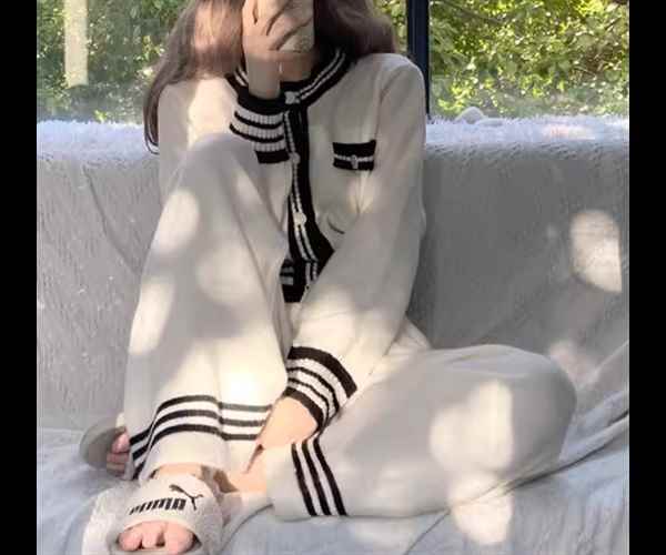 樂天商城 - 二点セット 上下セット ツーピース レディース トップス パンツ ニット セーター プルオーバー セットアップ ワイドパンツ フルレングス 長袖 ラウンドネック ノーカラー ボタン 大人可愛い きれいめ カジュアル 上品 おしゃれ こなれ感 ボーイッシュ 個性的 クール
