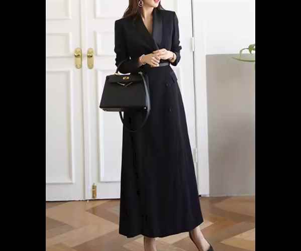 レディース ジャケット コート アウター 上着 ロングコート ロング 長袖 襟付き スーツカラー スリム 細身 ベルト ウエストマーク ナイロン 大人可愛い きれいめ シンプル カジュアル 上品 おしゃれ かっこいい こなれ感 クール エレガント ラグジュアリー 知的