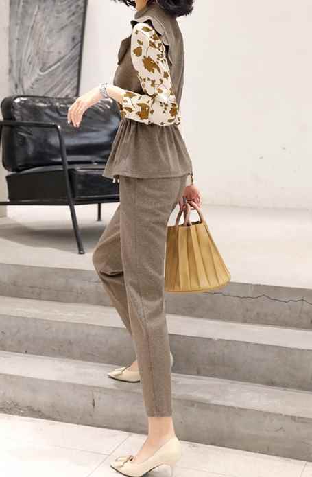 二点セット 上下セット ツーピース 重ね着風 フェイクレイヤード レディース トップス パンツ ボトムス スーツ 長袖 フリル袖 スリム ストレート 切り替え フリル ウエストマーク ウエストリボン ファスナー ハイウエスト ボタン 切り替えデザイン バイカラー きれいめ