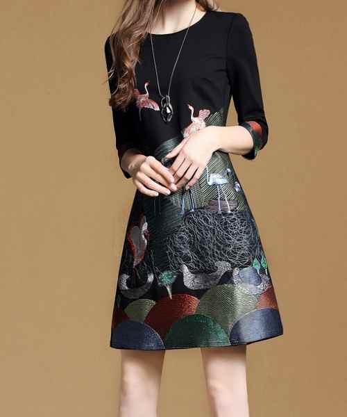 レディース ワンピース 和柄 ミニ 7分袖 ラウンドネック Aライン 刺繍 ファスナー ハイウエスト 大人可愛い おしゃれ アジアン 個性的 クール 主役級 存在感 ハンサム シック 高級感 羽 オールシーズン デート パーティー 女子会 脚長 モテ S M L XL 2XL 3XL 4XL 5XL