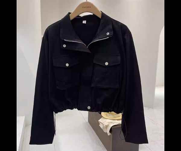 レディース ジャケット アウター 上着 ショート 長袖 襟付き ポロカラー ストレート ファスナー ポケット 前開き 異国風 大人可愛い シンプル カジュアル おしゃれ かっこいい レトロ こなれ感 メンズライク ボーイッシュ ルーズ クール ナチュラル ワイルド ハンサム