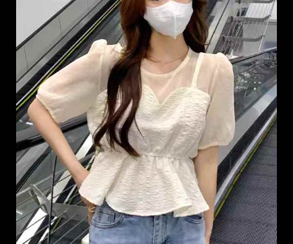 重ね着風 フェイクツーピース レディース トップス カットソー プルオーバー Tシャツ ショート クロップド丈 半袖 ラウンドネック ペプラム フェミニン ウエストマーク ハイウエスト かわいい 大人可愛い きれいめ シンプル カジュアル 上品 おしゃれ ガーリー キュート